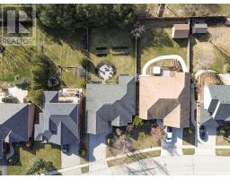 428 LAKEVIEW DRIVE - 6