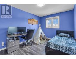 687 FRONTENAC CRESCENT - 20