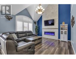 687 FRONTENAC CRESCENT - 3
