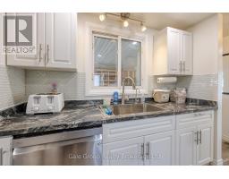 235 HUNTINGDON CRESCENT - 12