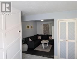 293 CLARKE STREET N - 11