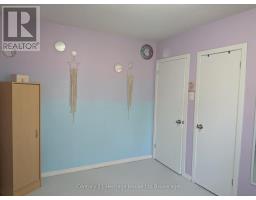 293 CLARKE STREET N - 16