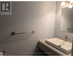 293 CLARKE STREET N - 19