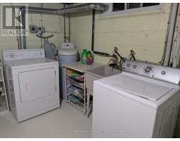 293 CLARKE STREET N - 24