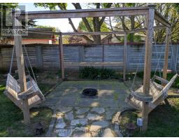 293 CLARKE STREET N - 30