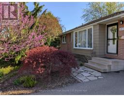 293 CLARKE STREET N - 4