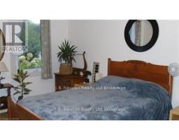 5 DEREHAM DRIVE - 8