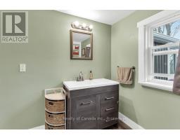 456 JOHN STREET S - 23