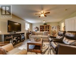39 YARMOUTH DRIVE - 25