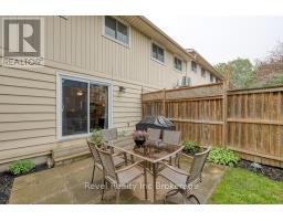 2 MARLBORO COURT - 23