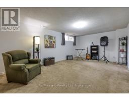 3 - 478 SPRINGBANK AVENUE N - 33