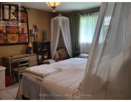 1121 MELSANDRA AVENUE - 9