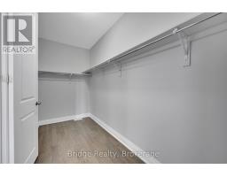 1343 UPPER THAMES DRIVE - 37