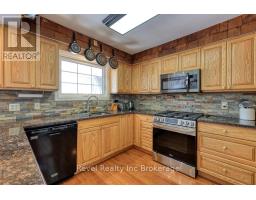 3880 DUNDAS STREET - 20