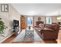 167 CLARENCE AVENUE - 13