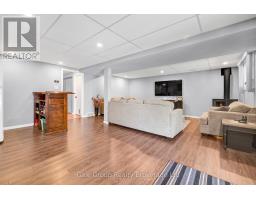 167 CLARENCE AVENUE - 27