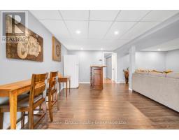 167 CLARENCE AVENUE - 28