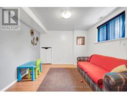 167 CLARENCE AVENUE - 30