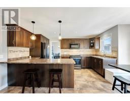 647 SPITFIRE STREET - 11