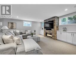 997 RIDGEWOOD DRIVE - 34
