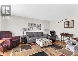 16 SINCLAIR DRIVE - 6