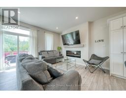30 LIVINGSTON DRIVE - 12