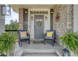 30 LIVINGSTON DRIVE - 32