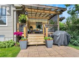 38 CAVANAUGH CRESCENT - 25
