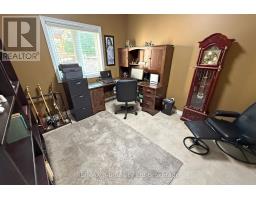 842 SPRINGBANK AVENUE N - 15