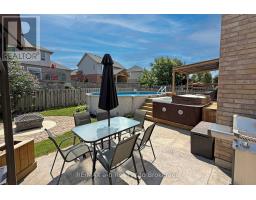842 SPRINGBANK AVENUE N - 42
