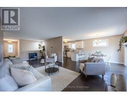 42 HOGARTH DRIVE - 13