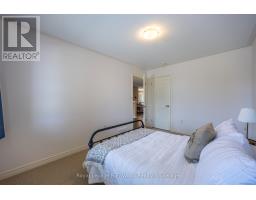 42 HOGARTH DRIVE - 5