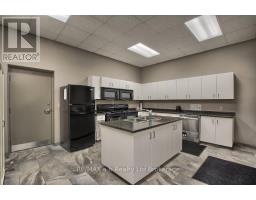 717 GARDEN COURT CRESCENT - 40