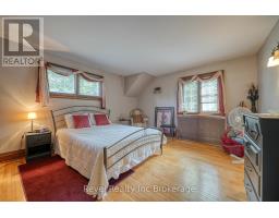 140 VANSITTART AVENUE - 26