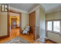 140 VANSITTART AVENUE - 27