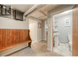 140 VANSITTART AVENUE - 34
