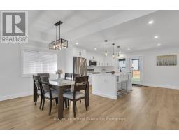 18 WALNUT DRIVE - 7