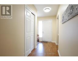 20 EDWIN CRESCENT - 20