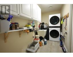 20 EDWIN CRESCENT - 23