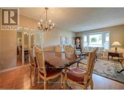 18 WILKINS CRESCENT - 14