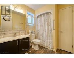 18 WILKINS CRESCENT - 22