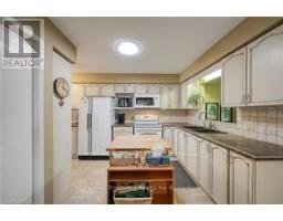 18 WILKINS CRESCENT - 27