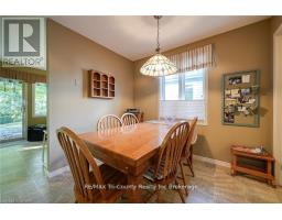 18 WILKINS CRESCENT - 31