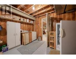 18 WILKINS CRESCENT - 42