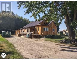 32 BAIRD STREET N - 2