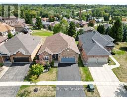 764 GARDEN COURT CRESCENT - 2