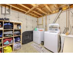 9 EDMUNDS CRESCENT - 27