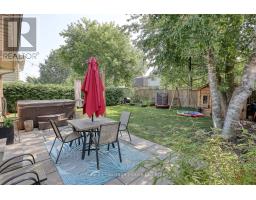 9 EDMUNDS CRESCENT - 29