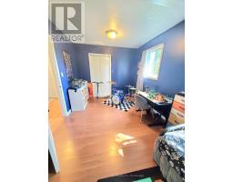 5 ROSEMARIE BOULEVARD - 12