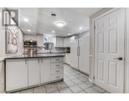 1035 DEVONSHIRE AVENUE - 34